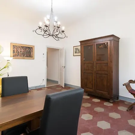 Pilastri Flat Apartamento