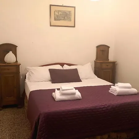 Pilastri Flat Florence